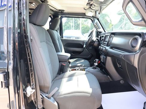 Used 2021 Jeep Gladiator Sport AWD/4WD image 32