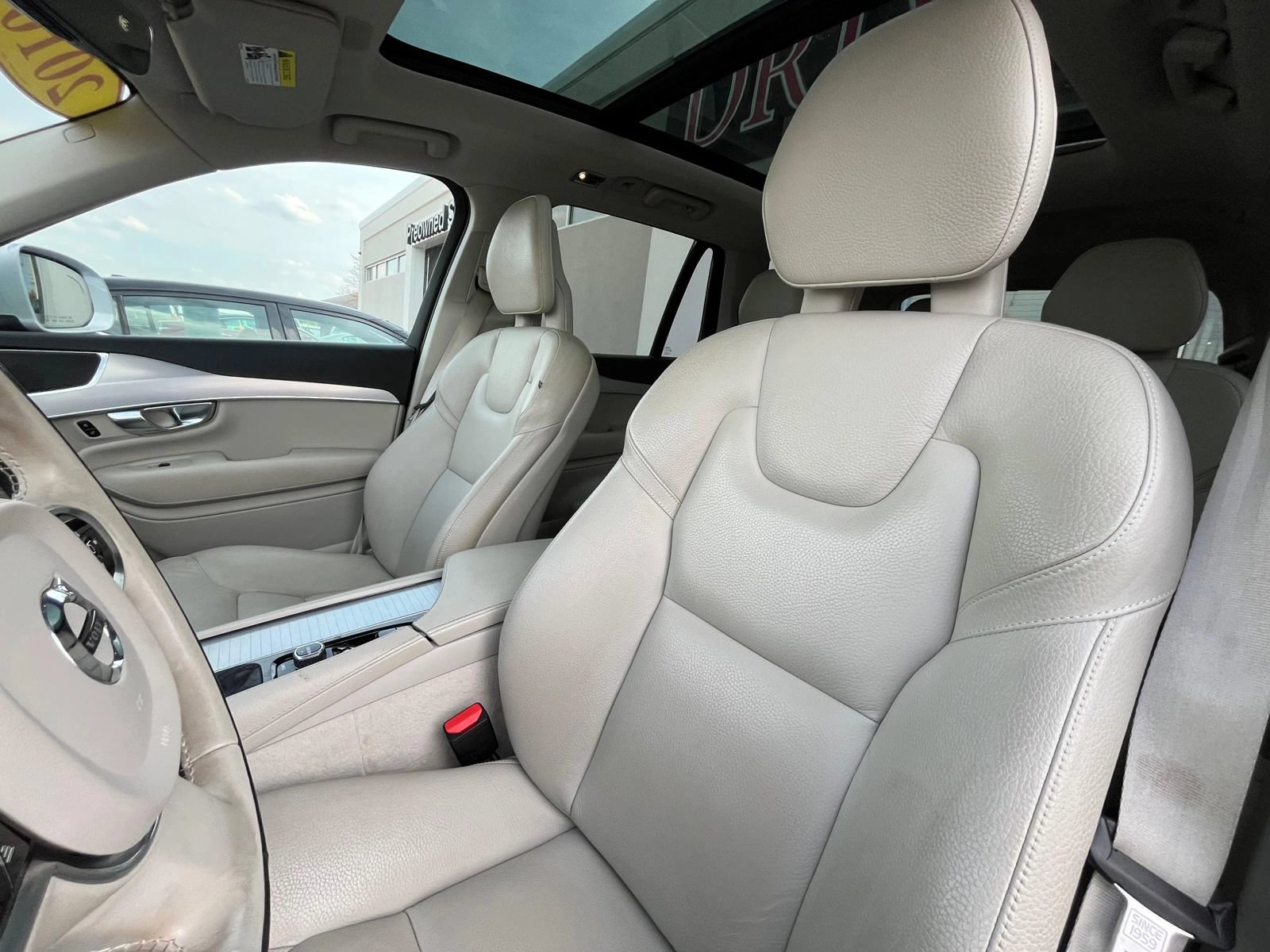 Used 2016 Volvo XC90 T6 Momentum AWD/4WD image 35