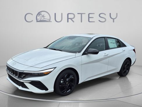 New 2026 Hyundai Elantra SEL Sport FWD image 1