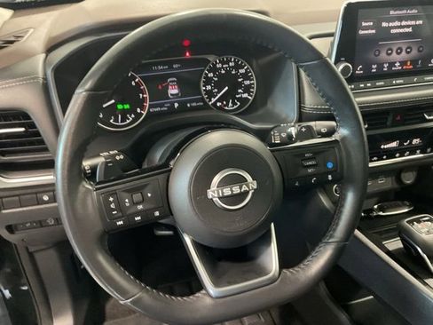 Used 2023 Nissan Rogue SV w/ SV Premium B Package image 13