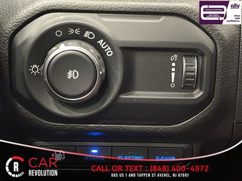 Used 2023 Jeep Wrangler Unlimited Rubicon 4xe AWD/4WD image 34