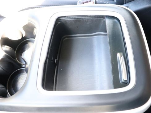 Used 2024 Chrysler Pacifica Touring-L FWD image 49