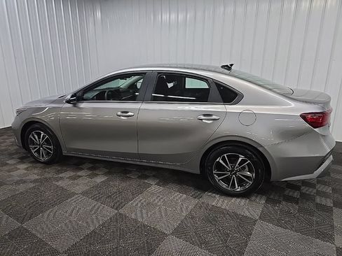 Used 2024 Kia Forte LXS w/ LXS Technology Package FWD image 4