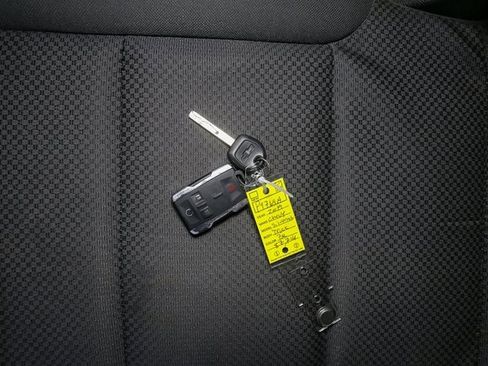 Used 2019 Chevrolet Silverado 1500 LT w/ All Star Edition image 34