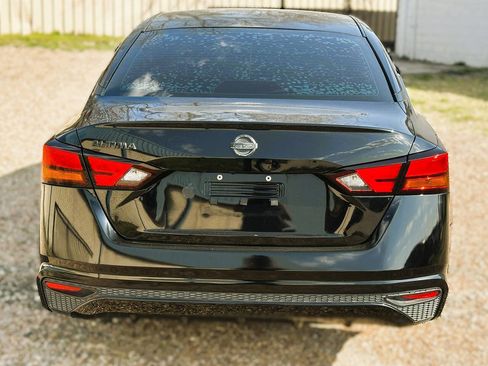 Used 2022 Nissan Altima 2.5 S FWD image 5