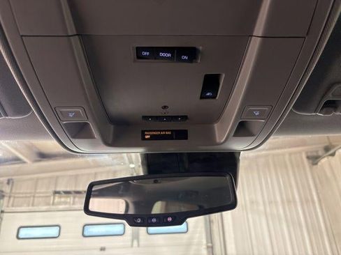 Used 2017 Chevrolet Silverado 1500 High Country image 13