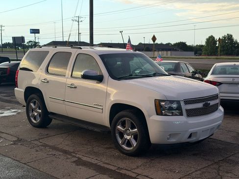 Used 2011 Chevrolet Tahoe LTZ RWD image 3