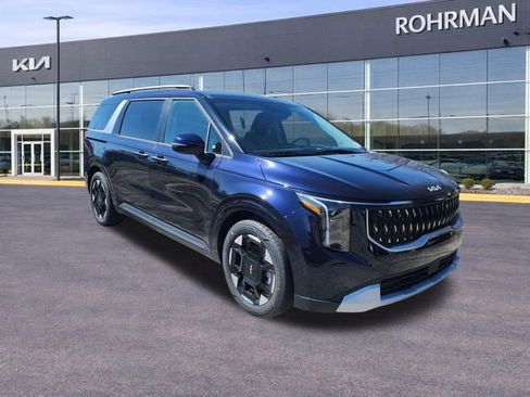 New 2026 Kia Carnival EX FWD image 3