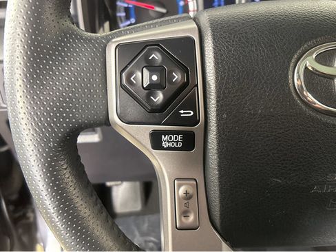 Used 2017 Toyota 4Runner SR5 Premium image 27