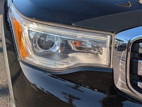 Used 2018 GMC Acadia SLT image 9