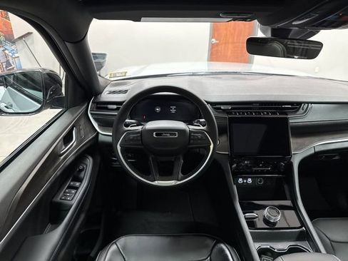 New 2025 Jeep Grand Cherokee Limited AWD/4WD image 41