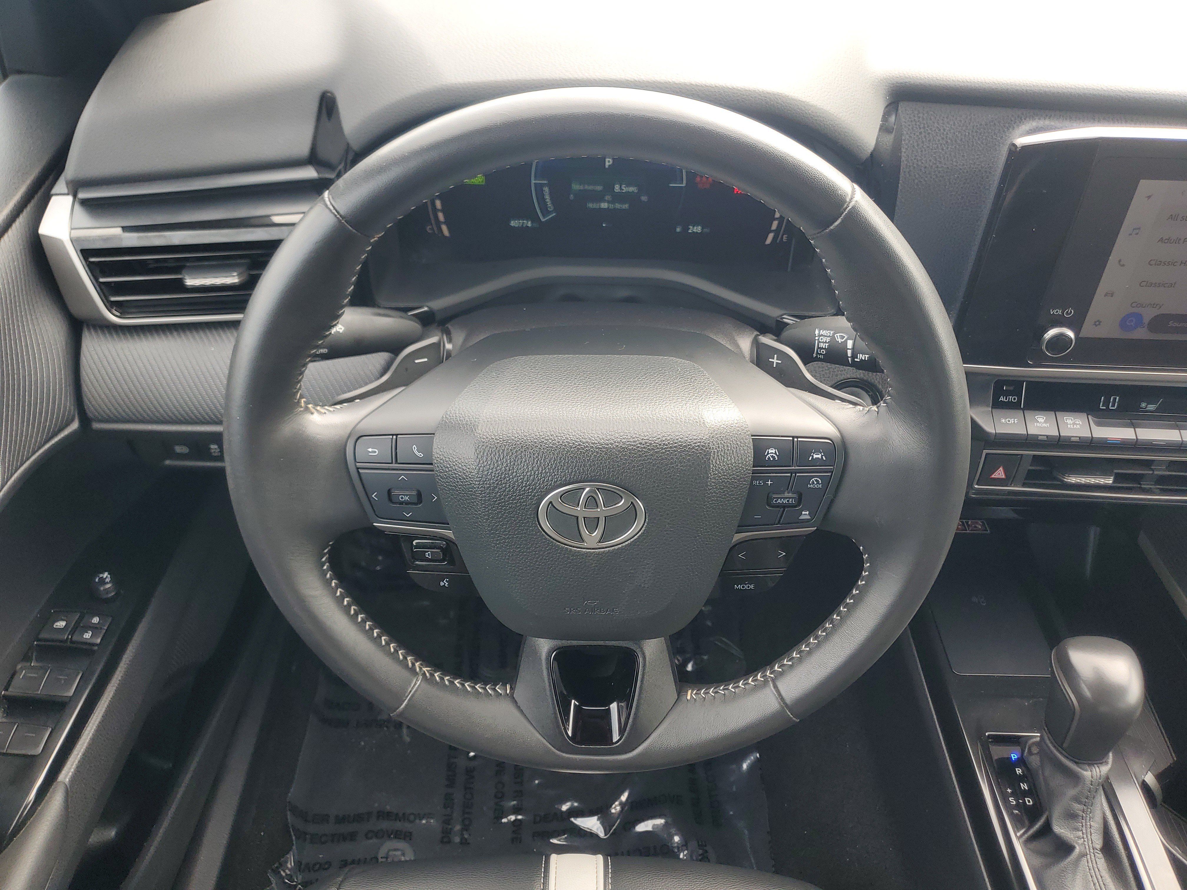 Certified 2025 Toyota Camry SE FWD image 21