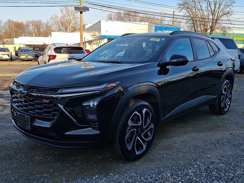 Used 2025 Chevrolet Trax RS w/ Driver Confidence Package image 4