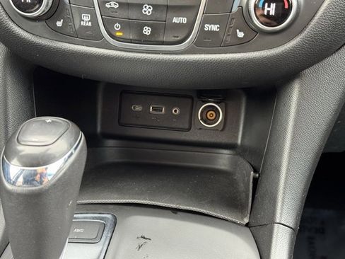 Used 2019 Chevrolet Equinox LT image 13