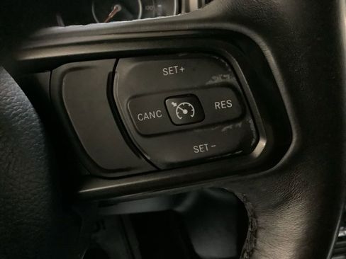 Used 2018 Jeep Wrangler Unlimited Sport S image 25