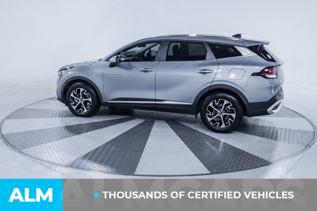 Used 2025 Kia Sportage EX FWD image 4