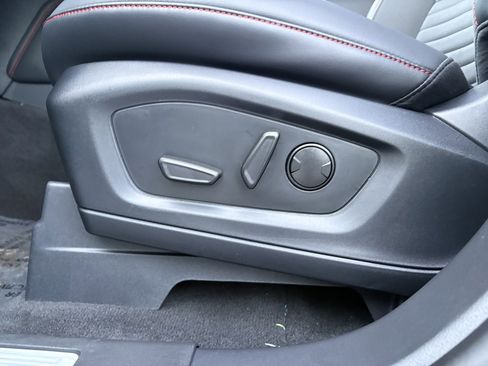 New 2026 Ford Explorer ST-Line w/ ST-Line Street Pack image 31