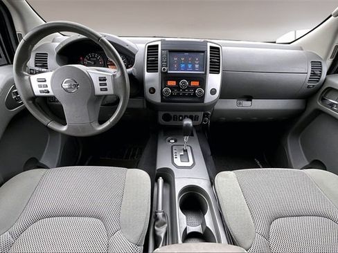 Used 2020 Nissan Frontier SV image 7