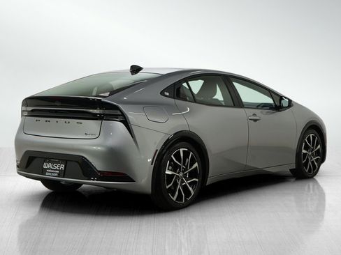 Used 2025 Toyota Prius Plug-In Hybrid image 7
