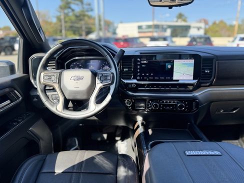 Used 2024 Chevrolet Silverado 3500 High Country w/ High Country Premium Package image 12