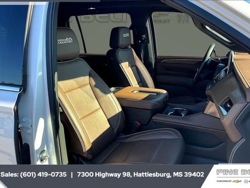 Certified 2022 Chevrolet Suburban High Country image 6