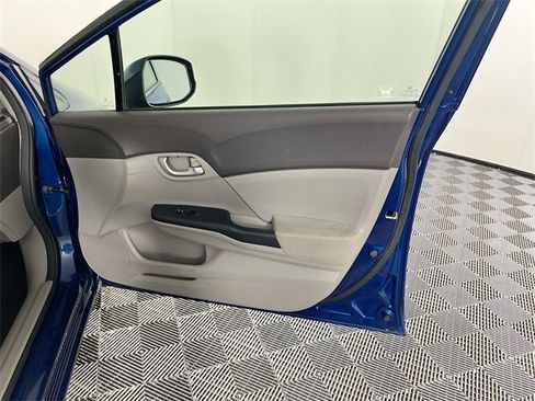 Used 2012 Honda Civic LX image 25