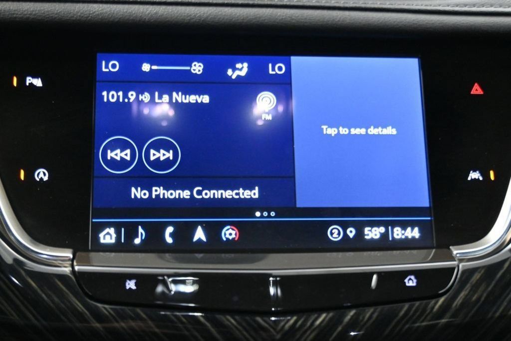 Used 2023 Cadillac XT6 Premium Luxury FWD image 23