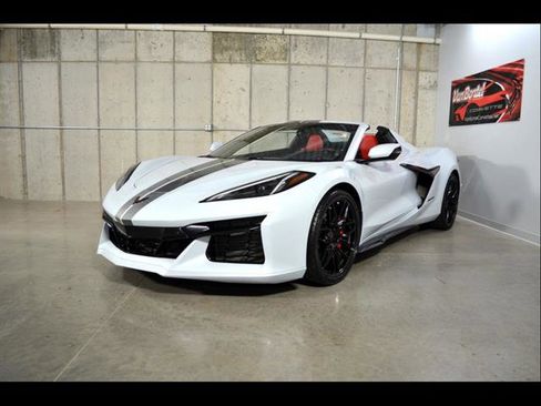 Used 2023 Chevrolet Corvette Z06 w/ Battery Protection Package image 5