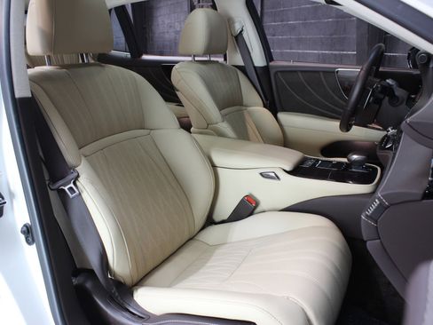 Used 2020 Lexus LS 500 w/ Luxury Package image 59