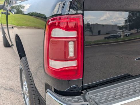 Used 2024 RAM 2500 Tradesman w/ Towing Technology Group AWD/4WD image 12