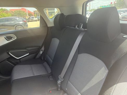 Used 2024 Kia Soul LX w/ Option Group 015 FWD image 7