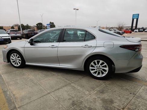 Used 2024 Toyota Camry LE image 4