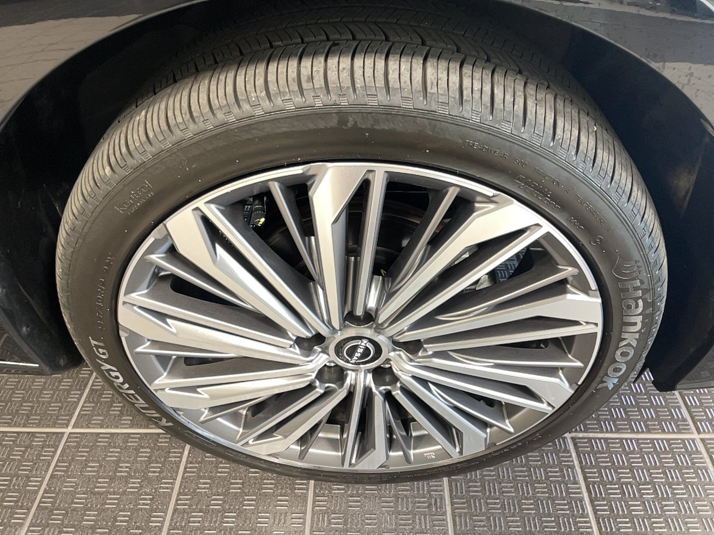 Used 2025 Nissan Altima 2.5 SL AWD/4WD image 12