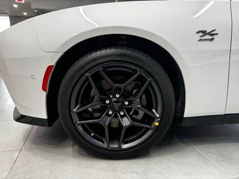 New 2024 Dodge Charger R/T w/ Plus Group image 15