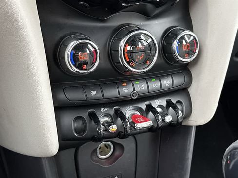 Used 2014 MINI Cooper 2-Door Hardtop FWD image 32