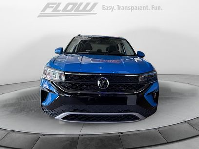 Certified 2022 Volkswagen Taos SE w/ Panoramic Sunroof Package