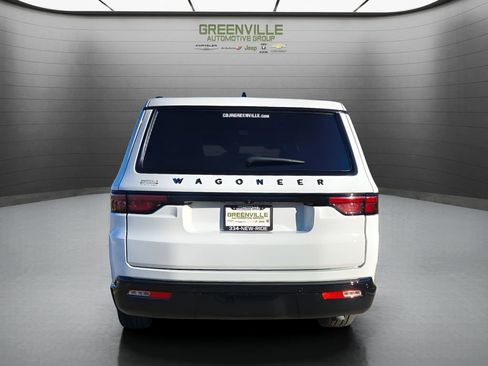 Used 2024 Jeep Wagoneer Series II image 7