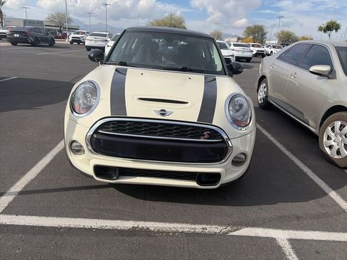 Used 2015 MINI Cooper S image 2