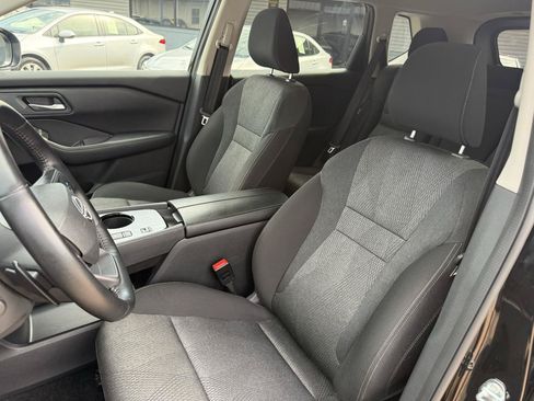 Used 2025 Nissan Rogue SV FWD image 7