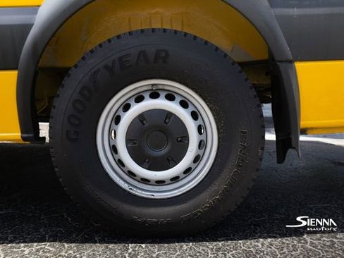 Used 2014 Freightliner Sprinter 2500 image 23