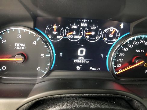 Used 2018 Chevrolet Suburban Premier w/ Max Trailering Package image 15