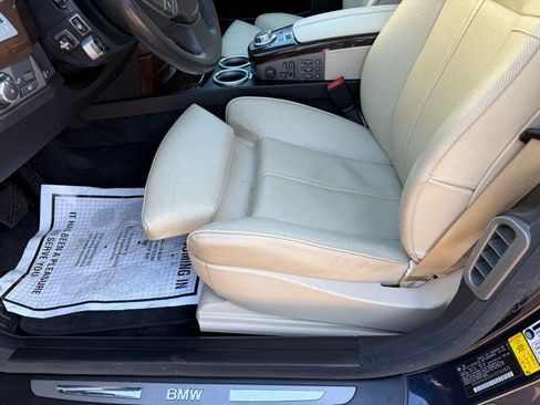 Used 2007 BMW 750i RWD image 22