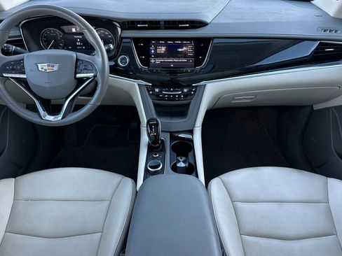 Certified 2025 Cadillac XT6 Premium Luxury image 15