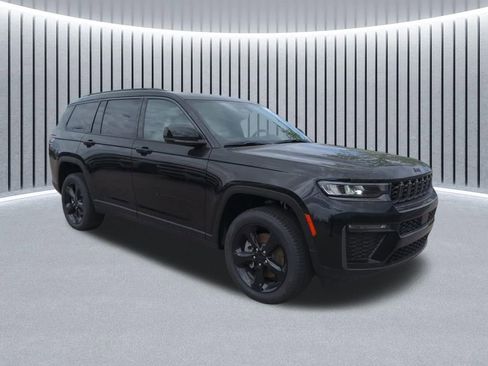 New 2026 Jeep Grand Cherokee L Limited w/ Limited Altitude Package AWD/4WD image 1