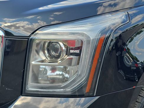 Certified 2020 GMC Yukon Denali w/ Denali Premium Package AWD/4WD image 34