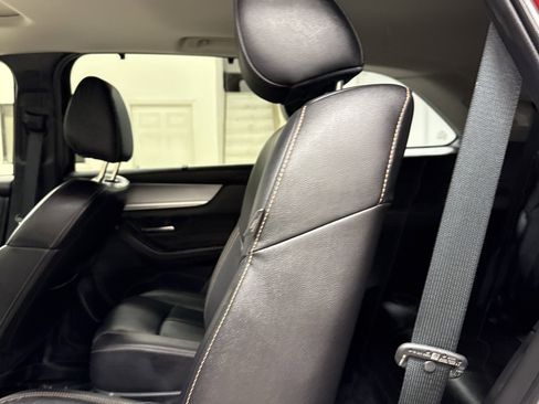 Used 2025 MAZDA CX-90 3.3 Turbo w/ Preferred Package image 13