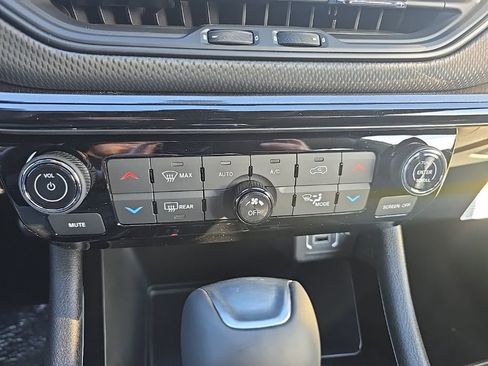 New 2026 Jeep Compass Limited image 30