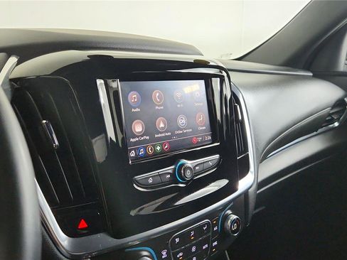 Used 2023 Chevrolet Traverse LT FWD image 25
