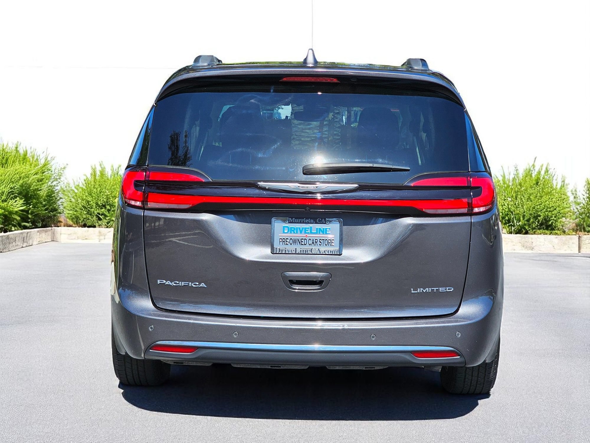 Used 2022 Chrysler Pacifica Limited FWD image 4