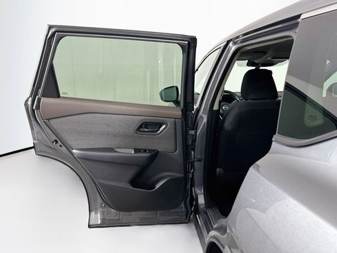 Used 2023 Nissan Rogue S AWD/4WD image 25
